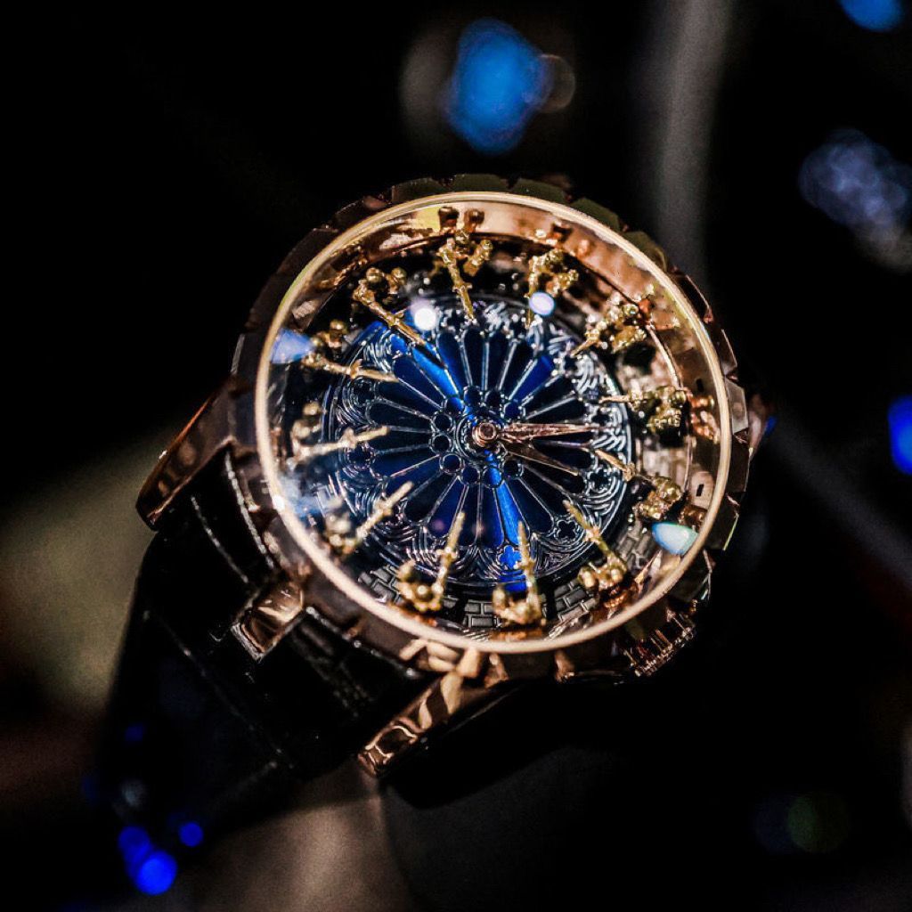 Best Smartwatch Accessories - Jam Tangan Pria Mewah dan Elegan