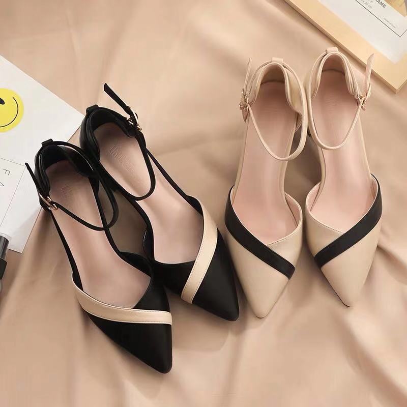 Leather Classic Strap - Sepatu Wanita Klasik Beige Hak Kotak