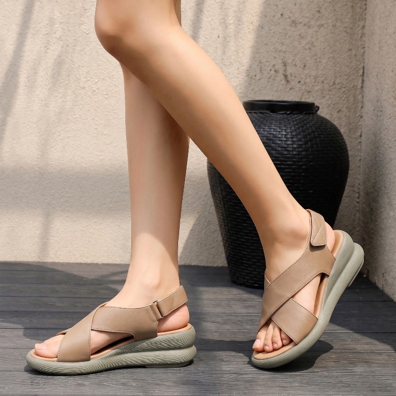 Sepatu Wanita Klasik Sandal We - Leather Classic Strap ulasan dan harga