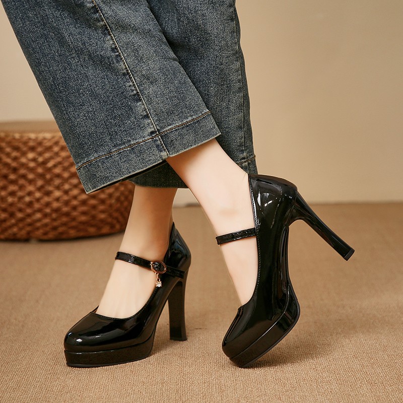 Sepatu hak platform wanita kla - Leather Classic Strap ulasan dan harga